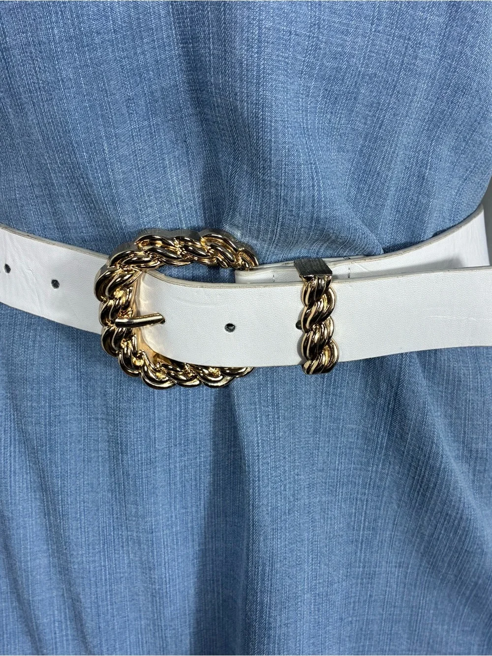 Womens belt Sz XL White Faux Leather Belt with Gold Chain Buckle